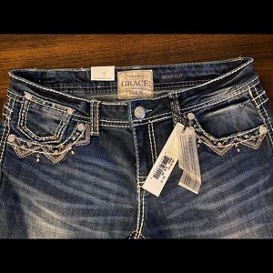 NWT GRACE IN LA Women’s Embroidered Sequin Bootcut Jeans 31